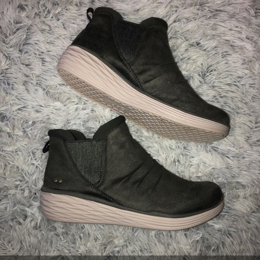 Grey Wedge Boot 8.5 Wide